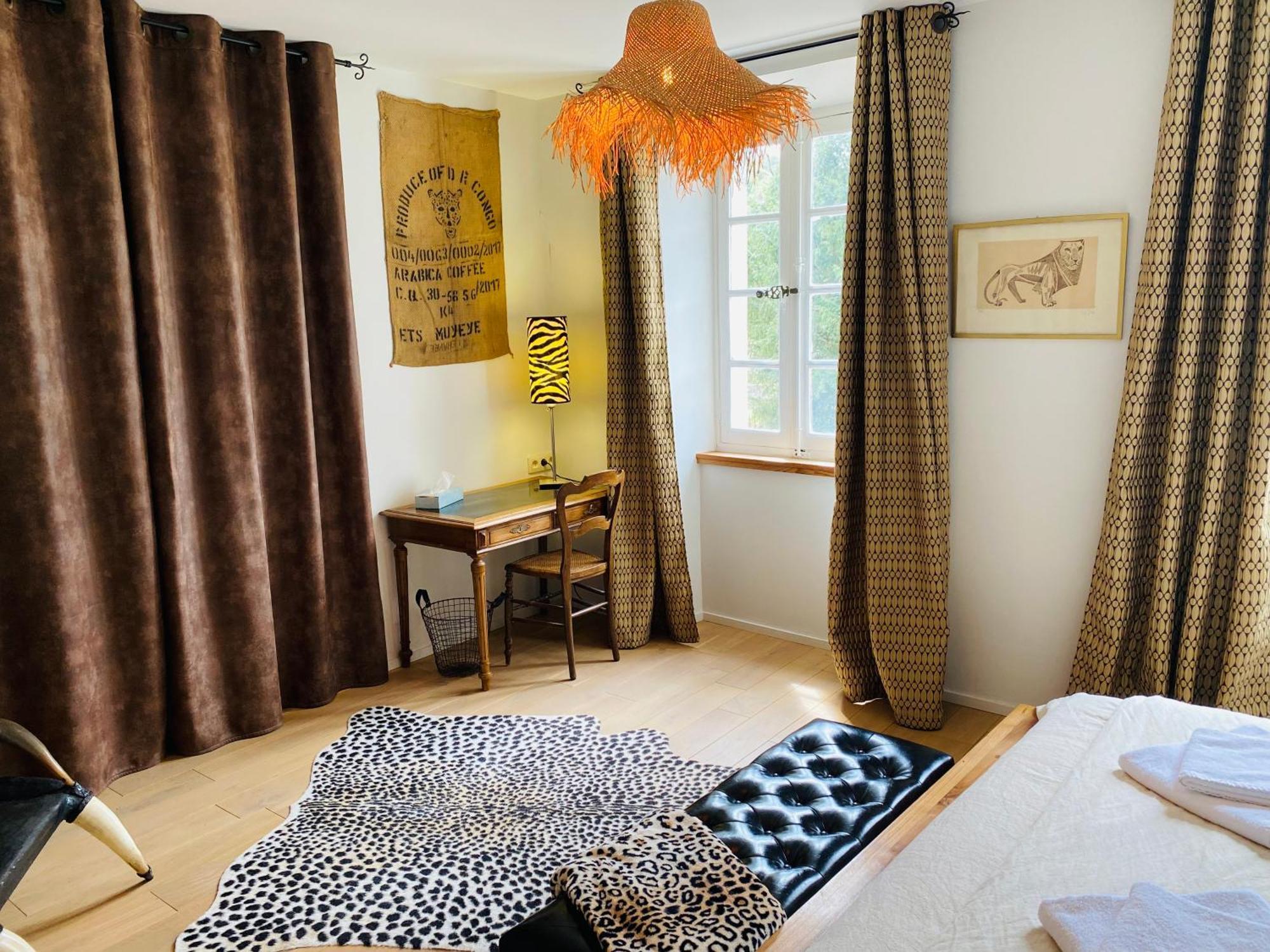 Aux Berges Du Libre Bed and Breakfast Felines-Termenes Rum bild
